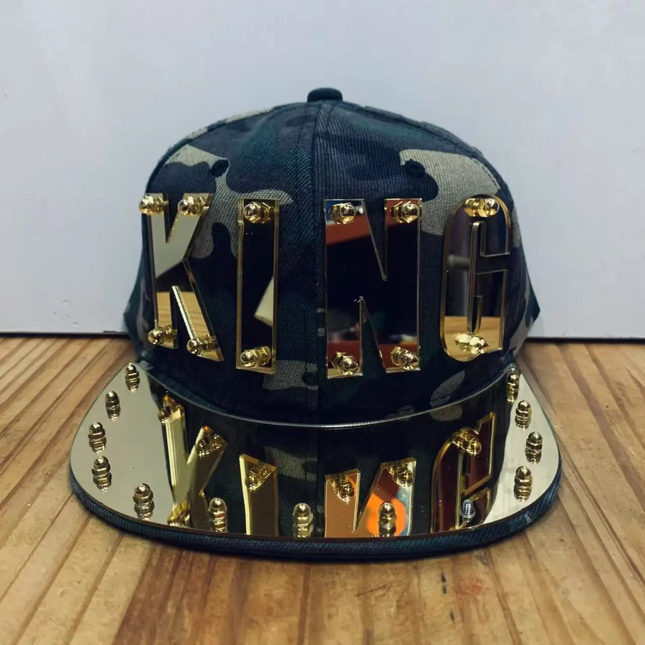 European and American street fashion personalized letter - decorated lenses nightclub performance hip - hop hat.